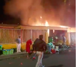 Photo of Dos casas destruidas en incendio villa Ascotán