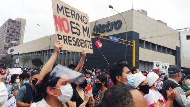 Photo of Merino asume la presidencia de Perú entre protestas y con un desplome de la bolsa