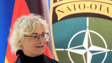 Photo of Rusia no puede ‘imponer sus posiciones’ a la OTAN, dice ministra de Defensa alemana