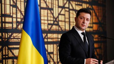 Photo of El presidente de Ucrania promete quedarse en Kiev mientras se acercan los invasores rusos