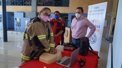 Photo of Voluntariado de El Abra entregó equipamiento a Bomberos de Calama