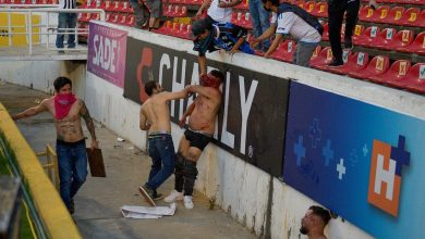 Photo of Batalla campal en partido en México al menos 17 muertos