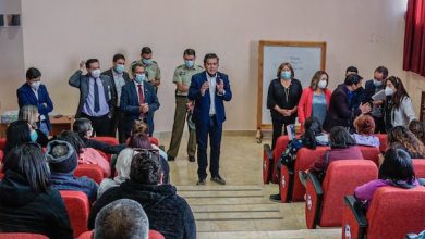 Photo of Autoridades se reúnen con apoderados del Liceo Bicentenario Diego Portales y anuncian medidas en materia de seguridad