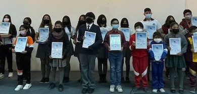 Photo of COMDES PREMIA A ESTUDIANTES GANADORES DE CONCURSO “GANÉMOSLE AL BULLYING”