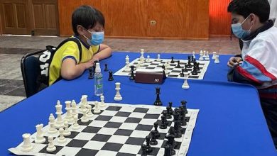 Photo of ESTUDIANTES  ESCUELAS PEDRO VERGARA KELLER Y PRESIDENTE BALMACEDA GANAN COMUNAL DE AJEDREZ