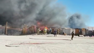 Photo of Incendio de proporciones destruye humildes viviendas en toma