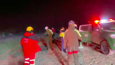 Photo of Rescatan con vida a menor extraviado en volcán Puruña
