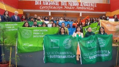 Photo of Entregan certificación ambiental a 15 establecimientos educacionales