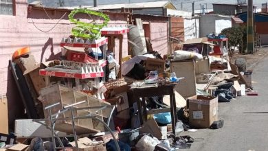 Photo of Adultos mayores viven drama tras ser desalojados de su vivienda en Villa Ayquina
