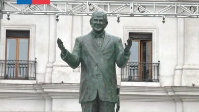 Photo of Inauguran estatua de ex presidente Patricio Aylwin