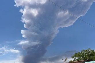 Photo of ONEMI declara perímetro de seguridad por actividad volcán Lascar