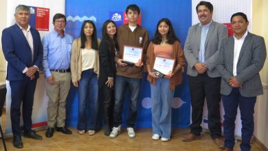 Photo of Reconocen a estudiantes de la provincia El Loa distinguidos por sus trayectorias educativas