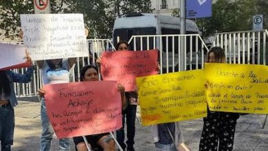 Photo of Agrupación de pacientes denuncian caso de niña de 7 años con cáncer de mama que sufrió falta de atención en sistema de salud