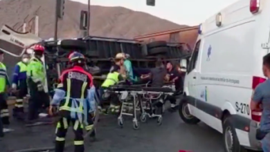 Photo of 1 muerto y 11 heridos tras colisión de bus con camión en Antofagasta