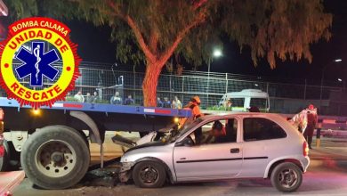 Photo of ÚLTIMO MINUTO: Un muerto y un herido en colisión entre auto y camión estacionado