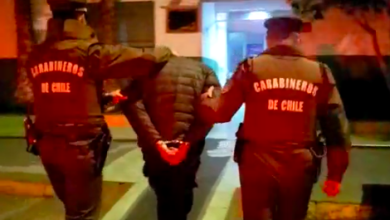 Photo of Carabineros detiene a dos sujetos por robo con intimidación y violencia