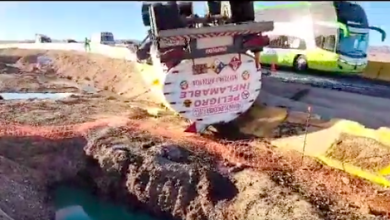Photo of Camión cargado de combustible volcó en ruta 25.CH