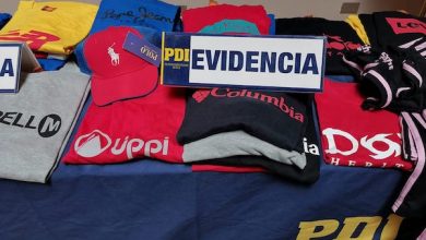 Photo of PDI incauta más de 3 millones de pesos en ropa falsificada que era ofrecida en plena centro de Antofagasta