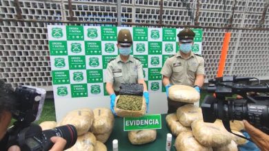 Photo of Narcos abandonan camioneta cargada de droga y municiones