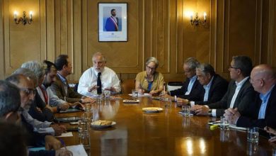 Photo of Ministro Montes presenta modelo de licitación para reconstruir las primeras viviendas en zona afectada por incendios