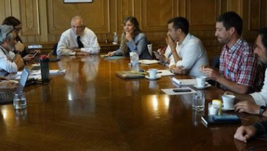 Photo of Ministro Montes se reúne con ONG Desafío Levantamos Chile y TECHO Chile