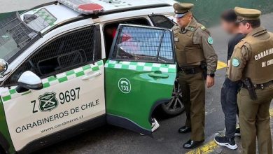 Photo of Carabineros captura a dos sujetos que andaban en un vehículo robado y habían sustraído especies desde un pub