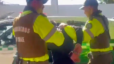 Photo of Suman más de 100 detenciones. Carabineros de Calama captura a dos sujetos por robo a farmacia