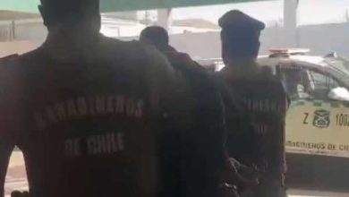 Photo of Dos mujeres y dos hombres pillados infraganti robando en una casa.