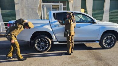 Photo of En Baquedano Carabinero recupera camioneta robada en Santiago