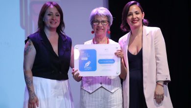 Photo of Creadora regional participa de ceremonia Premios Literarios 2024