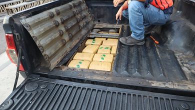 Photo of Escáner de Aduanas detecta camioneta con doblefondo que ocultaba más de   46 kilos de marihuana