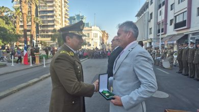 Photo of Familia del Teniente Merino acompañó a Carabineros en su ceremonia de Izamiento del Pabellón