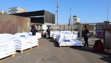 Photo of Procedimiento de Fiscalía de Arica, Aduanas y Policía Marítima de la Armada permitió incautar 216 toneladas de precursores químicos