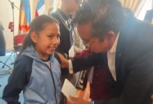 Photo of MUNICIPALIDAD DE CALAMA ENTREGA BECAS MUNICIPALES 2025 A ESTUDIANTES DE EDUCACIÓN BÁSICA