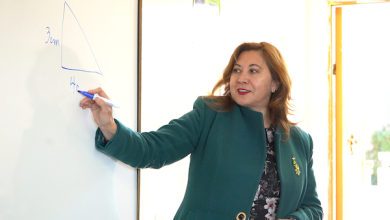 Photo of Directora de la Escuela Claudio Arrau de Calama recibe el Premio LED 2025 por liderazgo y resultados académicos