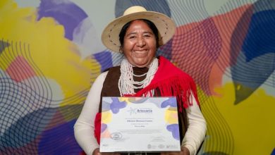 Photo of Adriana Mamani, Sello de Excelencia a la Artesanía 2025: “Yo no tengo educación, lo único que sé es tejer”