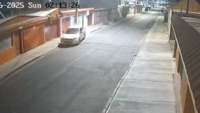 Photo of Automovilista choca poste de alumbrado público en villa Ayquina y huye del lugar