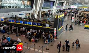 Photo of Suspenden vuelos aeropuerto de Santiago por aviso de bomba
