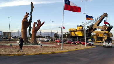 Photo of LAS MANOS QUE SOSTIENEN A CHILE