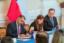 Photo of Chile y Ecuador firman acuerdo que facilita procesos aduaneros para empresas certificadas OEA