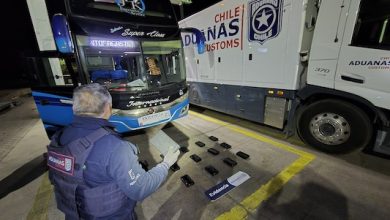 Photo of En Quillagua Aduanas incauta casi 28 kilos de cocaína oculta en estructuras de buses