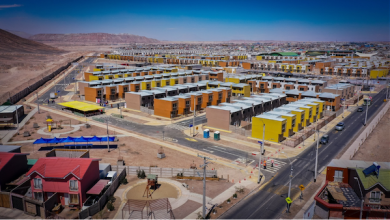 Photo of FAMILIAS DE CALAMA RECIBIERON LA LLAVES DE SUS VIVIENDAS EN EL CONJUNTO HABITACIONAL LOMAS DEL LOA
