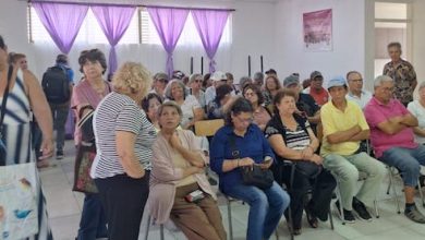 Photo of Más de 500 personas mayores ya cuentan con su tarjeta para el pago electrónico en el transporte público mayor