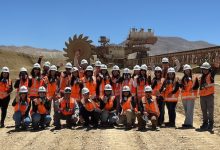 Photo of Estudiantes de Ingeniería Comercial de la UA conocen en terreno el negocio minero en Radomiro Tomic