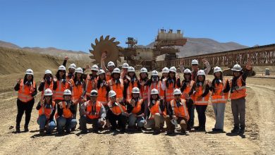 Photo of Estudiantes de Ingeniería Comercial de la UA conocen en terreno el negocio minero en Radomiro Tomic