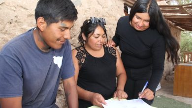 Photo of Estudiante de sicología becada por El Abra realiza evaluación psicosocial a comuneros de Yalquincha