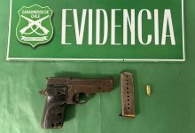 Photo of Carabineros frustra un eventual delito al detener a dos sujetos que son sorprendidos con un arma lista para disparar