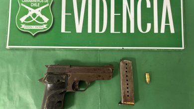Photo of Carabineros frustra un eventual delito al detener a dos sujetos que son sorprendidos con un arma lista para disparar
