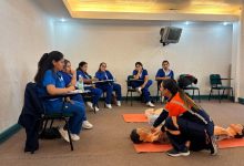 Photo of Estudiantes de Técnico en Enfermería se preparan para iniciar su práctica profesional en el Hospital del Cobre
