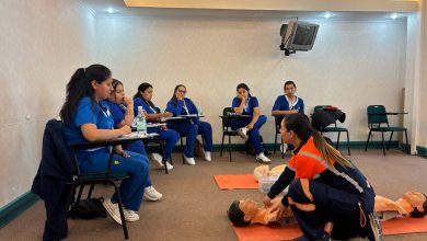 Photo of Estudiantes de Técnico en Enfermería se preparan para iniciar su práctica profesional en el Hospital del Cobre